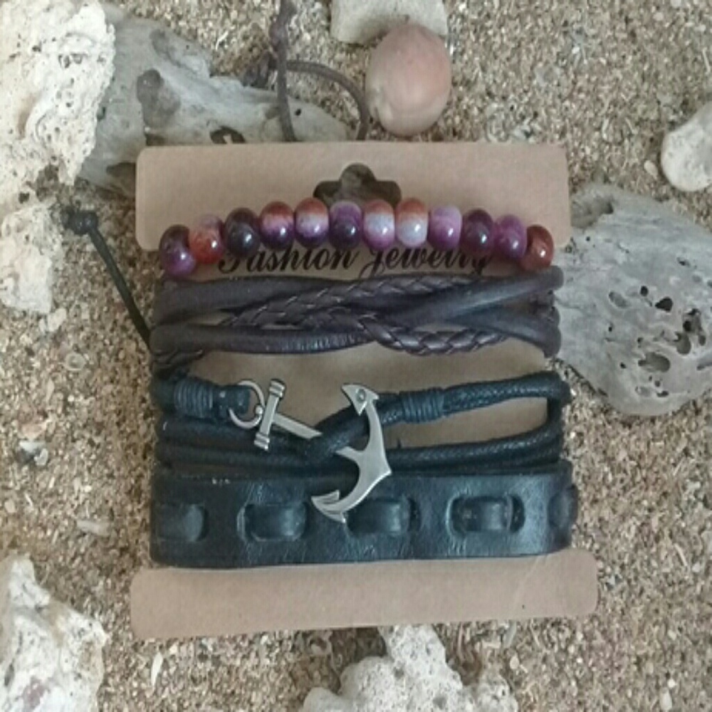 💥Leather bracelet .black💥for men...